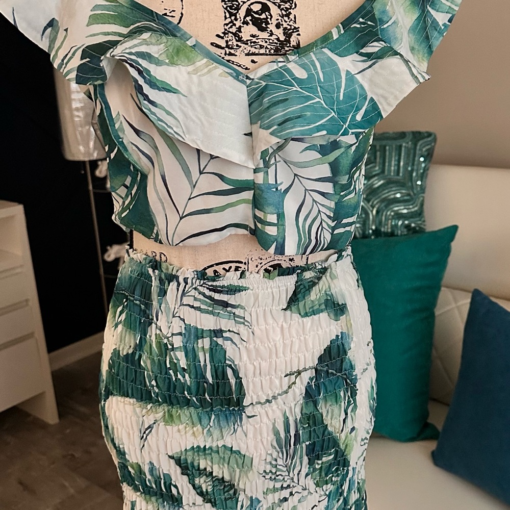 Tropical Leaf Print Skirt and top set
